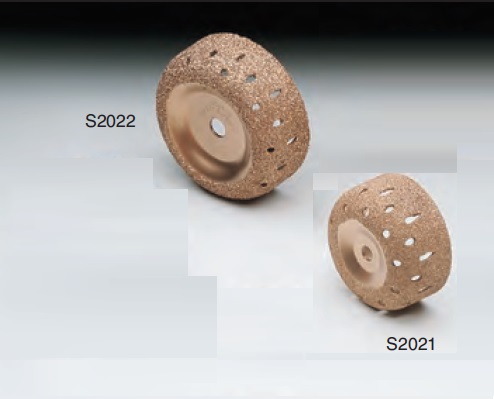 TECH Contour Cups S2021